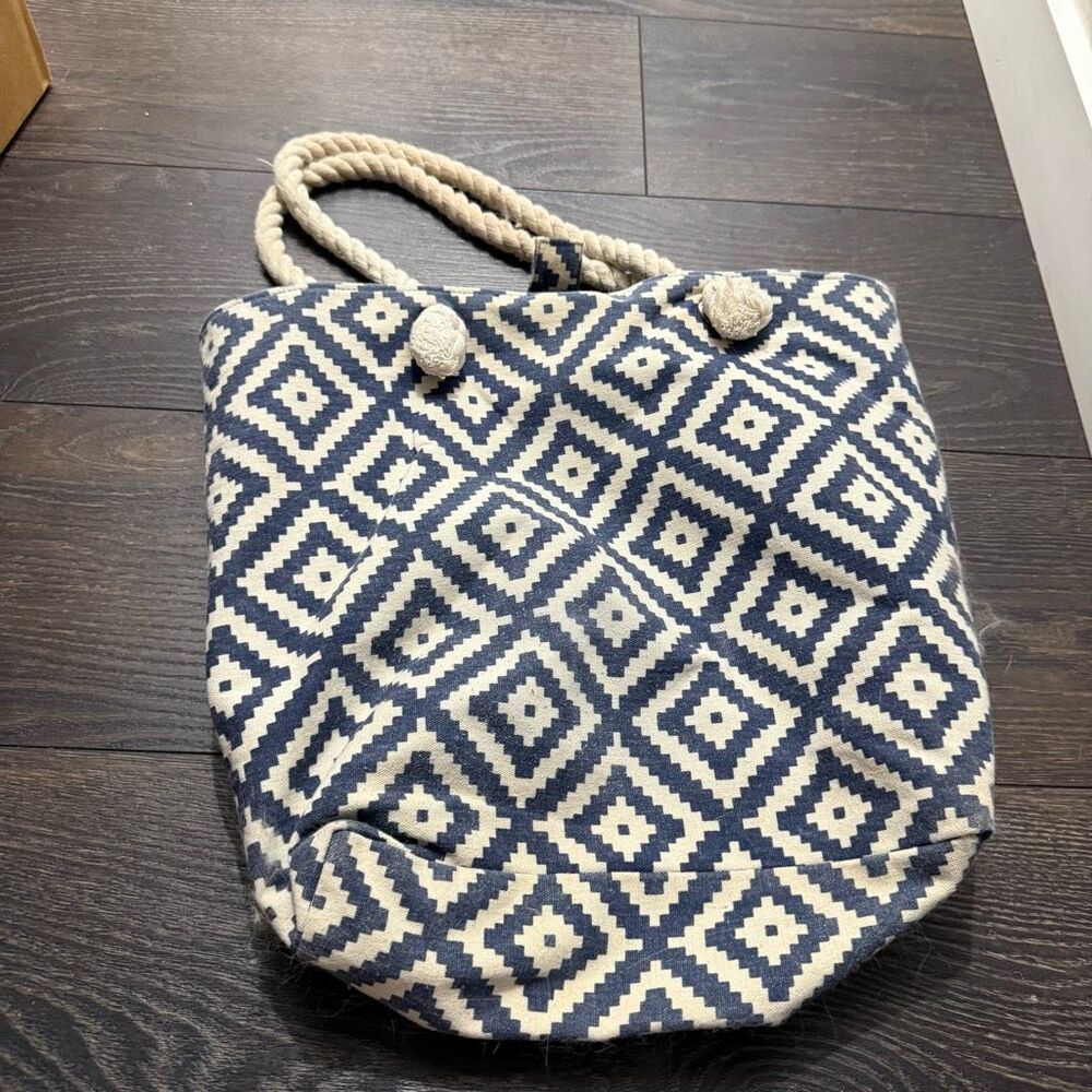 Summer & Rose Rope Tote Bag - Picture 2 of 3